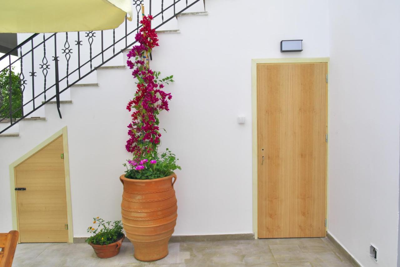 Aegina Giovana'S Pool House מראה חיצוני תמונה